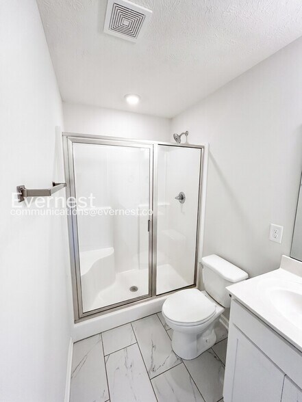 Building Photo - 305 Raines Ct