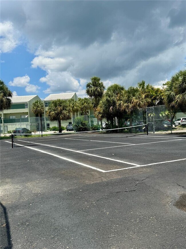 Building Photo - 8921 NW 28th Dr