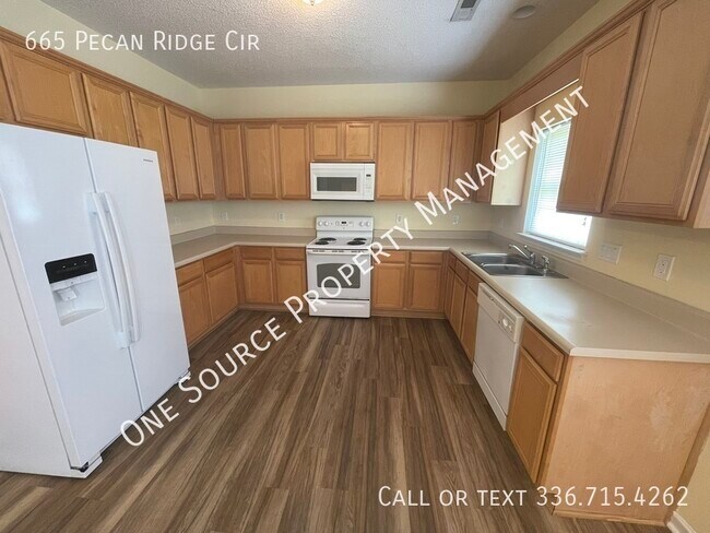 Building Photo - 665 Pecan Ridge Cir