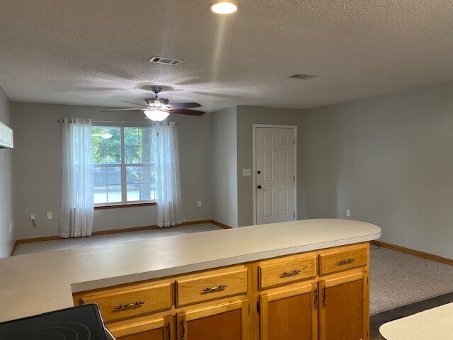 Building Photo - 5105 Lake Dr