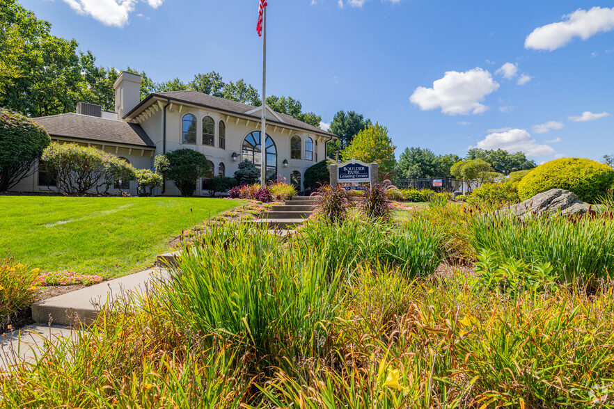 Primary Photo - Boulder Park Apartments