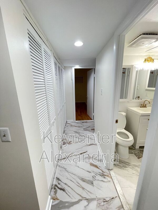 Building Photo - 116 Roberts Ln