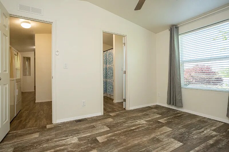 Building Photo - 3111 Granite Dr