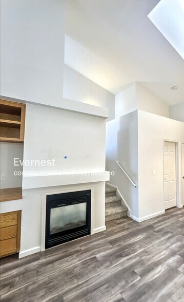 Building Photo - 2860 W Centennial Dr