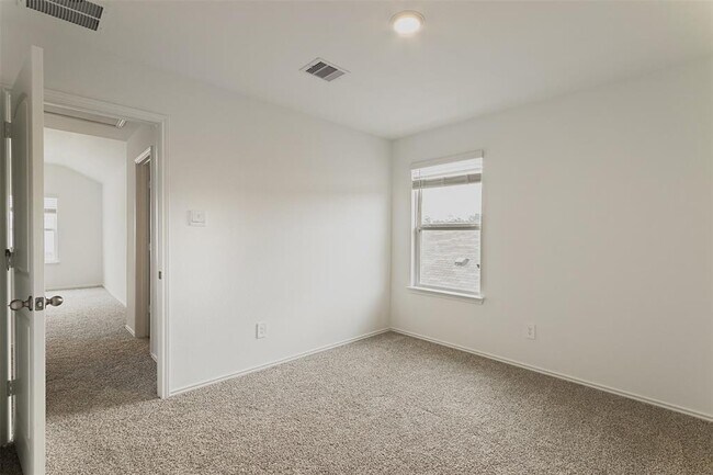 Building Photo - 5602 Sycamore Glen Dr