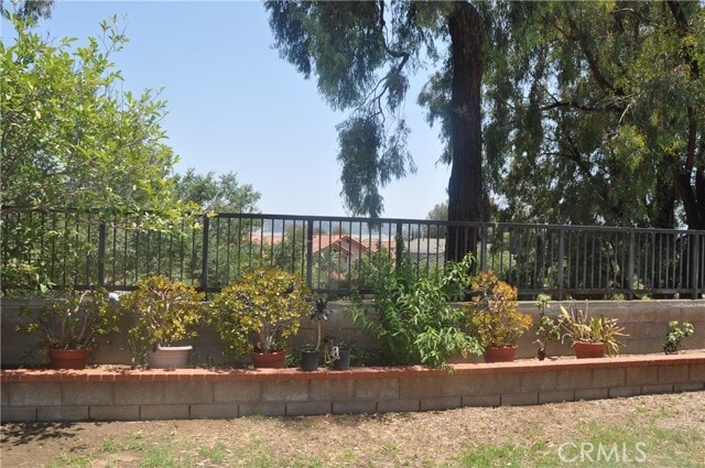 Building Photo - 206 Goldenrod Dr