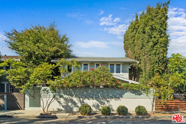 Building Photo - 1640 Electric Ave