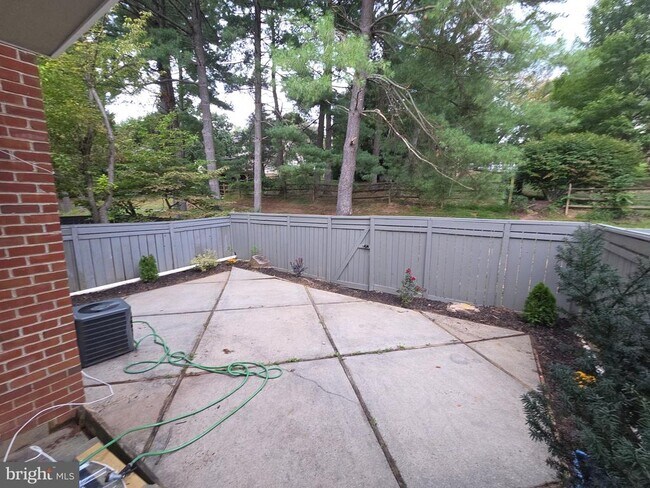 Building Photo - 20626 Highland Hall Dr