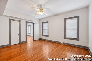 Building Photo - 531 W Gramercy Pl