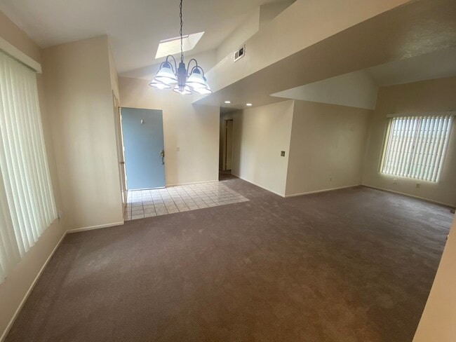 Building Photo - Charming 3 Bedroom, 2 Bath Home in San Mar...
