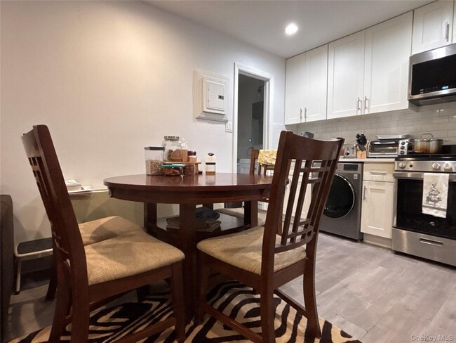 Building Photo - 30 Barstow Rd