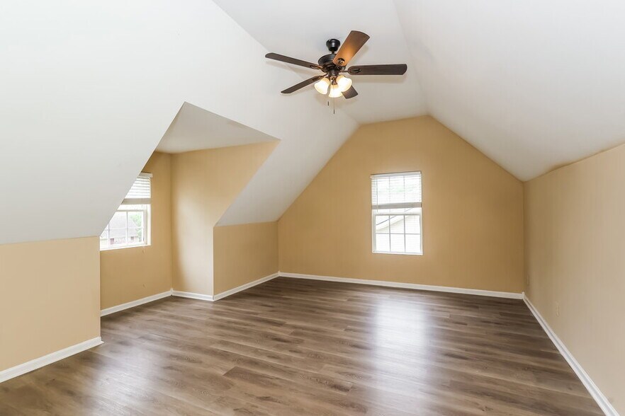 Building Photo - 252 Prescott Ct
