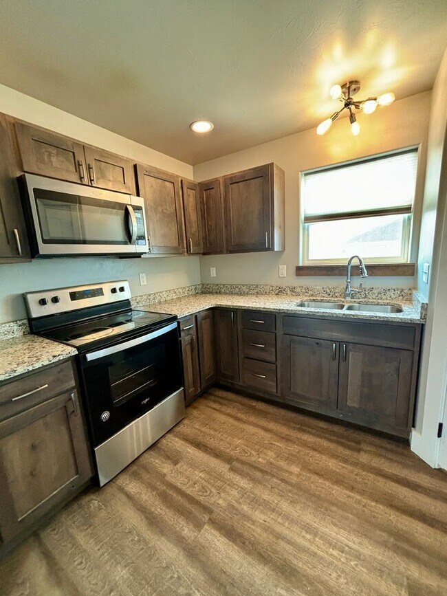 Building Photo - 7995 Avocet Dr