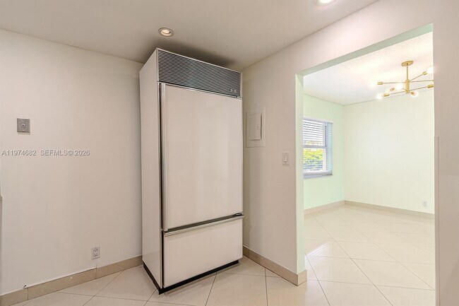 Building Photo - 121 Golden Isles Dr