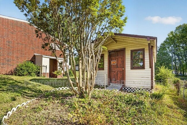 Building Photo - 402 Rand Blvd