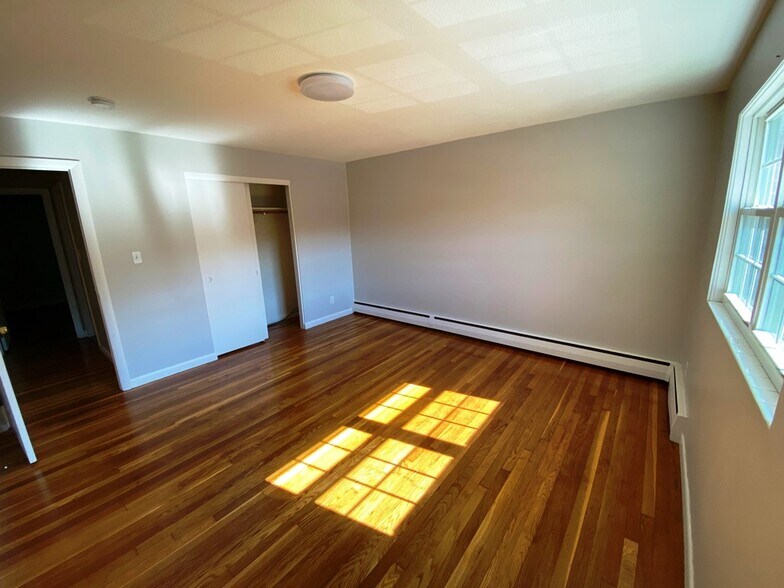 bedroom 1 - 25 Arlington Rd