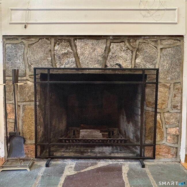 Building Photo - 14 Bower Rd