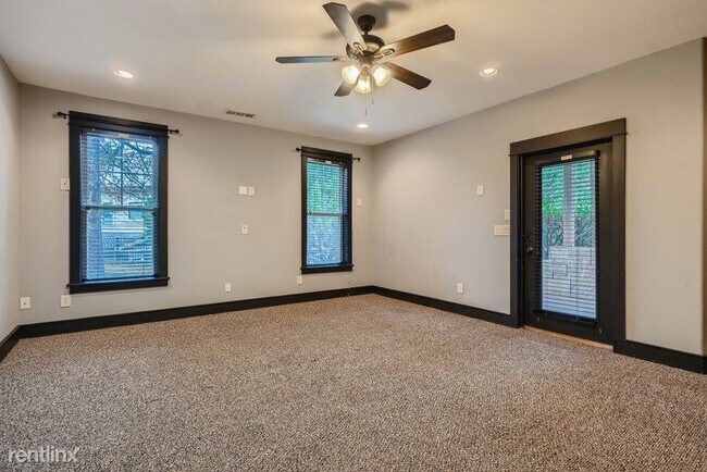 Building Photo - 4 br, 3.5 bath House - 2814 Prado Lane