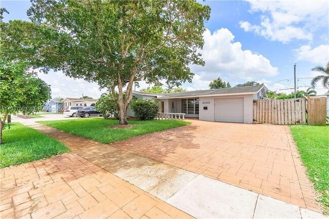 Building Photo - 9200 SW 55th St