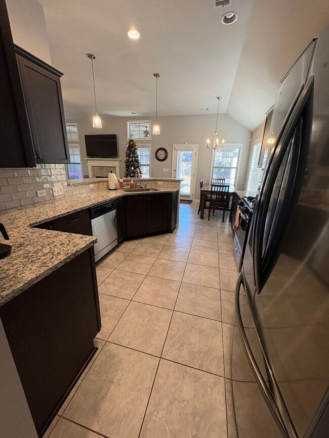 Building Photo - Woodland Creek Rental