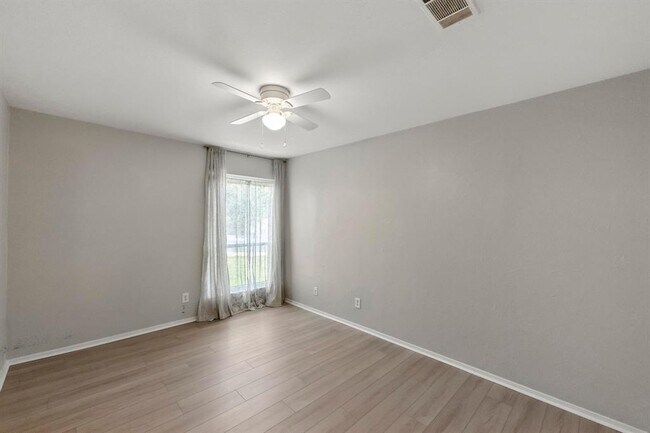 Building Photo - 6903 Deatonhill Dr