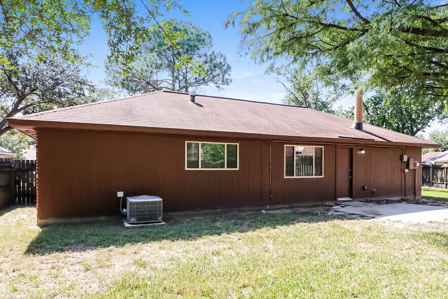 Building Photo - 10810 Gusty Winds Ct