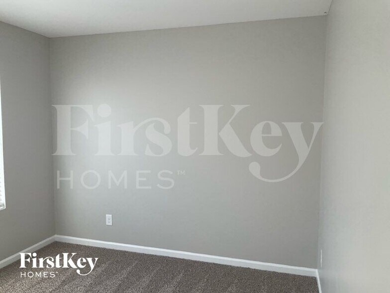 Building Photo - 267 Harrison Ln