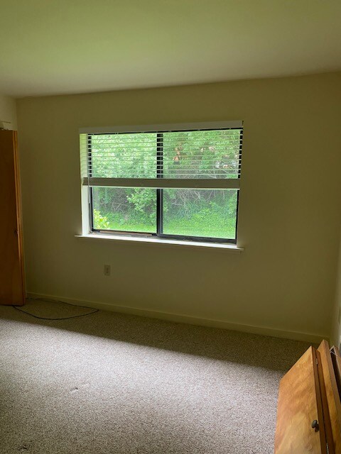 Building Photo - 552 Asbury Ridge