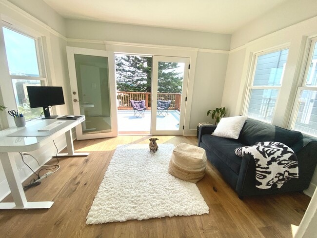 Building Photo - Gorgeous Richmond Home w/Deck and Yard