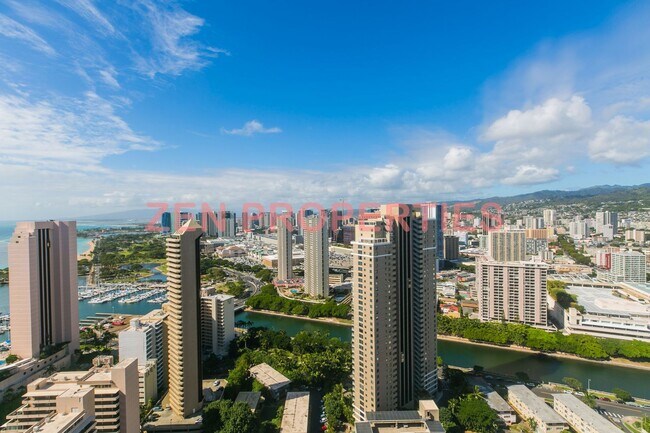 Building Photo - Furnished 2 bdrm / 2 bath unit at The Windsor Waikiki