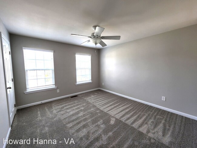 Building Photo - 4 br, 2.5 bath House - 5671 Hogan Bridge D...