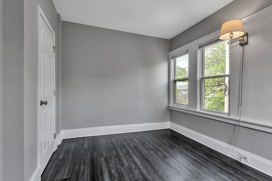 Building Photo - 36 Callodine Ave