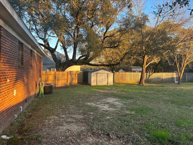Building Photo - East Fairhope Full Brick