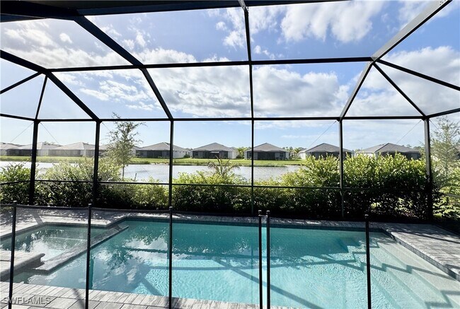 Building Photo - 2258 Avocado Ln