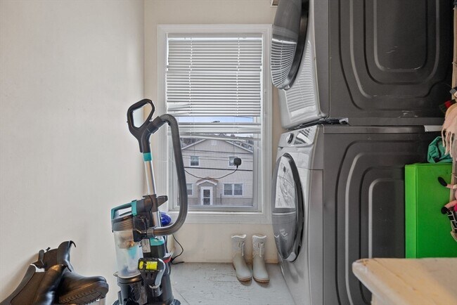 Building Photo - 19 Alfred St