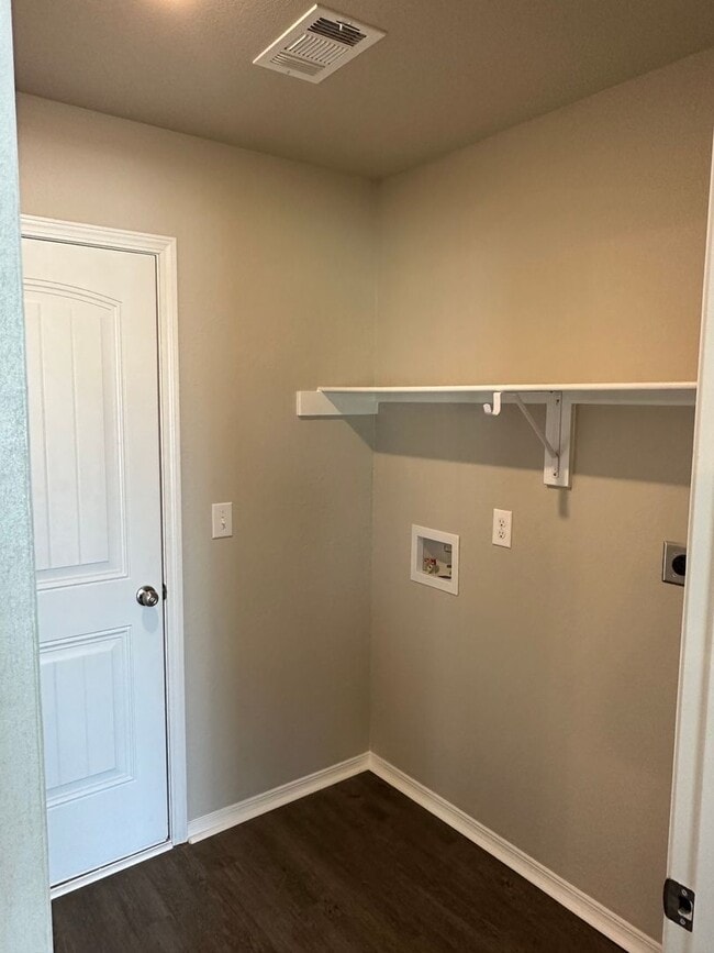 Building Photo - Pre-Leasing Now! Beautiful 3-Bedroom, 2-Bath Home in Prospect Farms | Available July 14