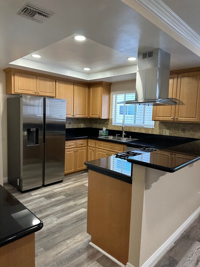 Primary Photo - 18550 Hatteras St