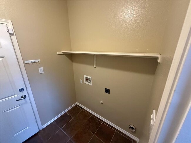 Building Photo - 2632 Century Park Blvd