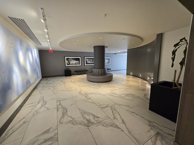 Building Photo - 8-12 Museum Way