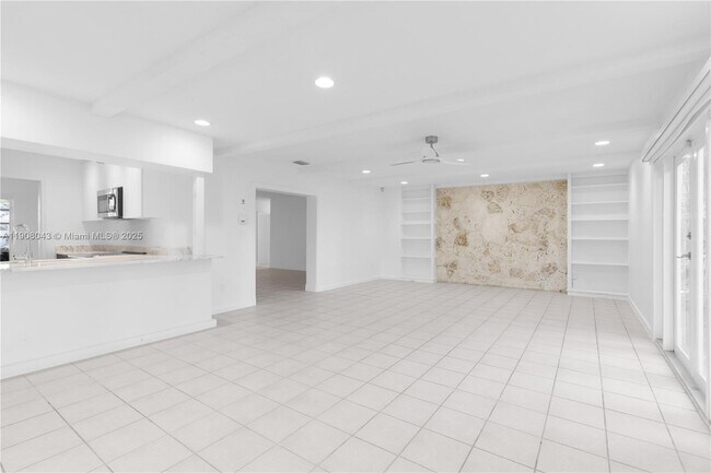 Building Photo - 16412 SW 74th Ct