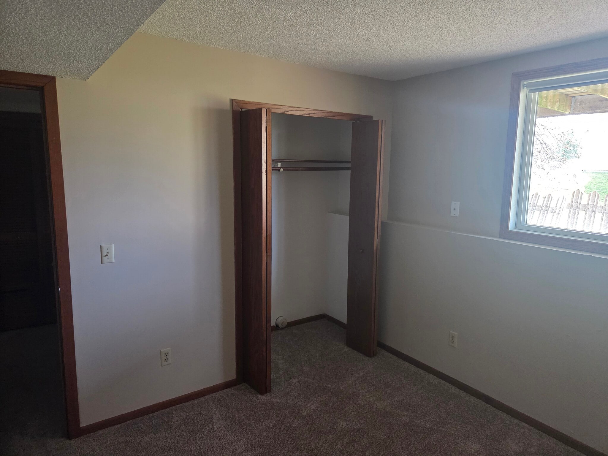 Building Photo - 803 1st Ave NW