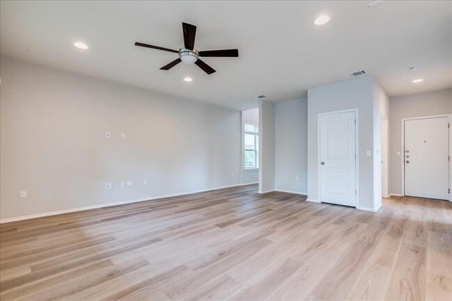 Building Photo - 10515 Turnbull Loop