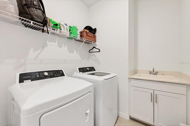 Building Photo - 11314 Pinot Dr