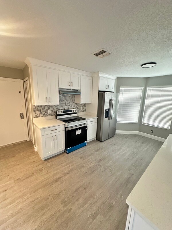 Building Photo - 3019 Bloomsbury Dr