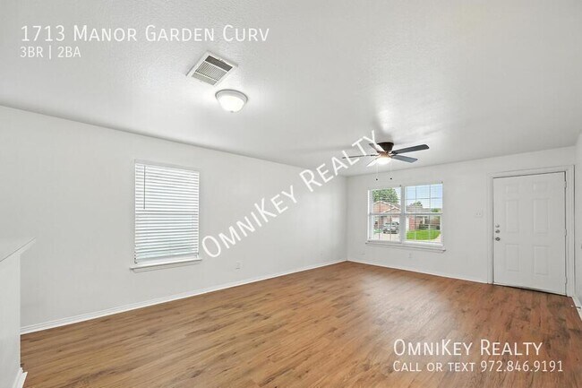 Building Photo - 1713 Manor Garden Curve