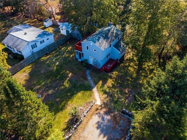 Building Photo - 3 Henley St