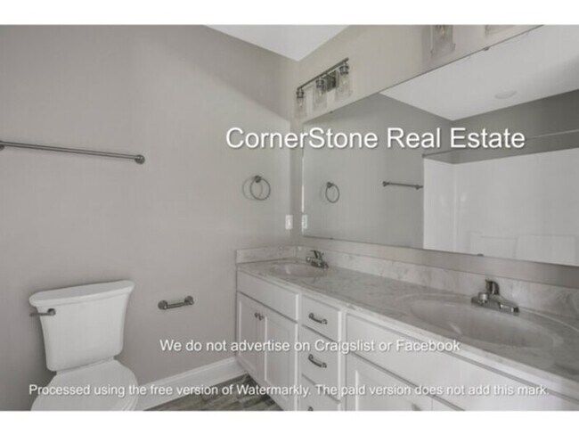 Building Photo - 2854 Little Dr