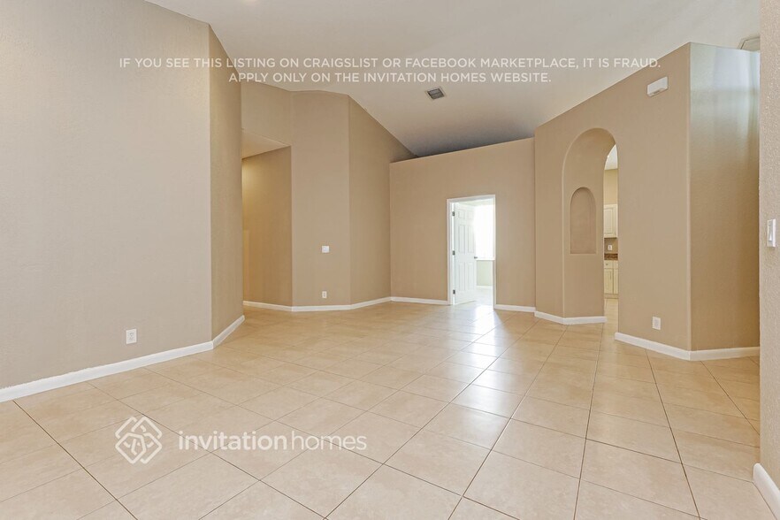 Building Photo - 2448 Sandy Cay