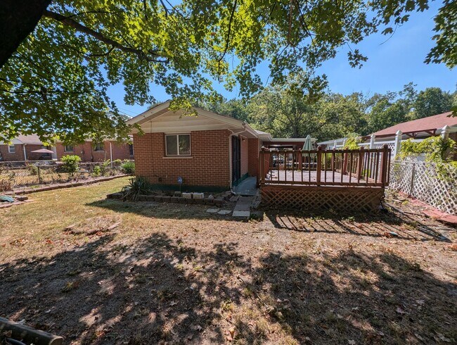 Building Photo - Kenwood Charmer - Section 8 Friendly