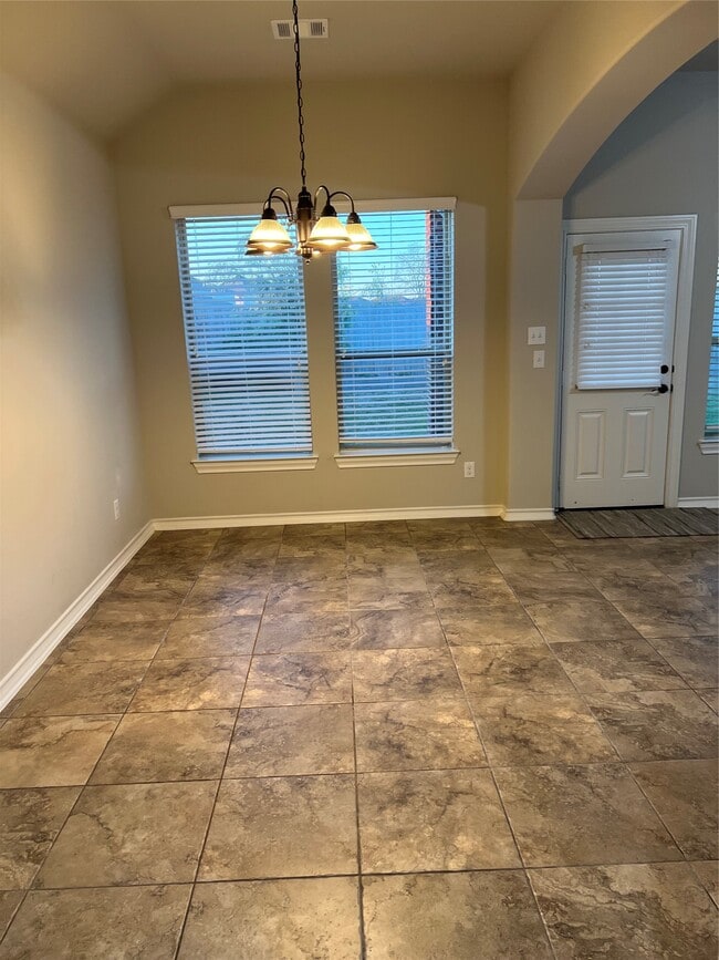 Building Photo - 3518 Christopher Dr